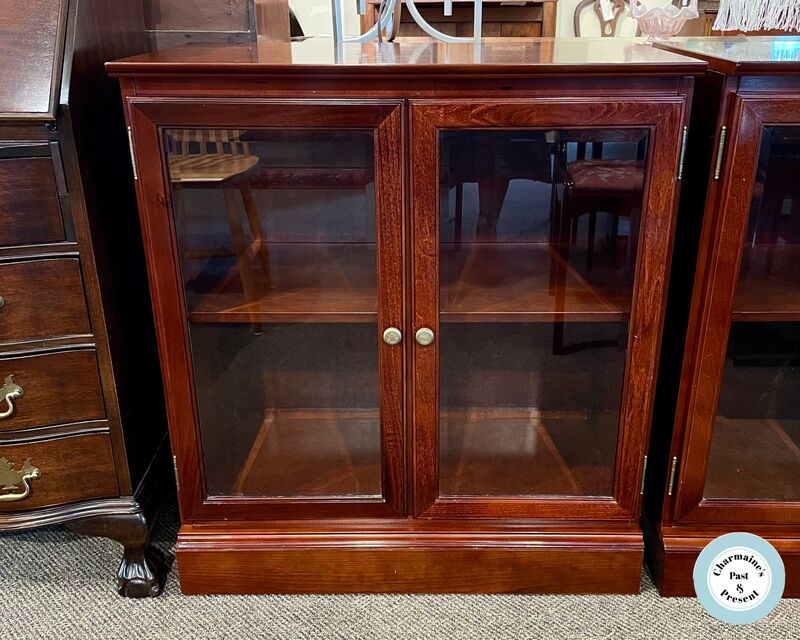 HANDY LITTLE GLASS DOOR CABINET WITH ADJUSTABLE SHELF (THREE AVAILABLE AT TIME OF POSTING; PRICED SEPARATELY)...$199.00