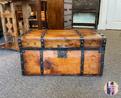 BREATHTAKING 19TH CENTURY JENNY LIND STYLE WOODEN TRUNK...$449.00